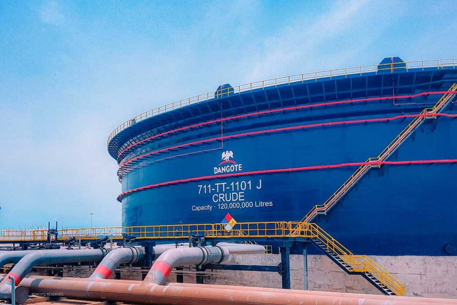 Raffinerie Dangote : la suspension des ventes de carburant en naira inquiète le Nigeria et toute l’Afrique de l’Ouest
