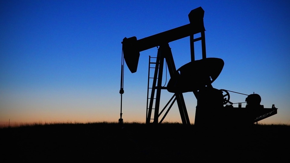 Pétrole, gaz et pauvreté : pourquoi les hydrocarbures n’ont pas transformé l’Afrique malgré des milliards de dollars de revenus ?